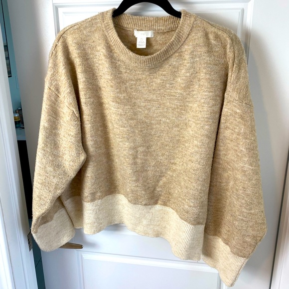 Over-Sized Warm Neutral Sweater - Picture 3 of 10